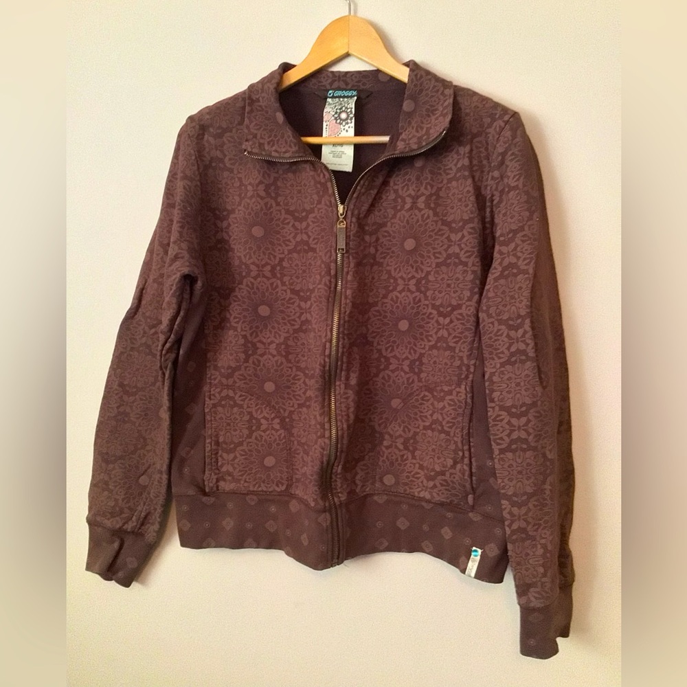 Groggy women’s zipper sweatshirt. Size X-Large.